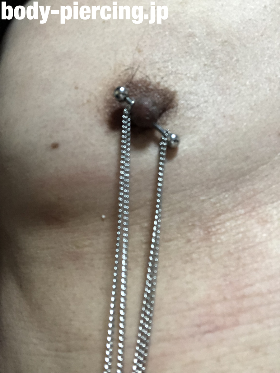 ヒロシさんのニップルピアス